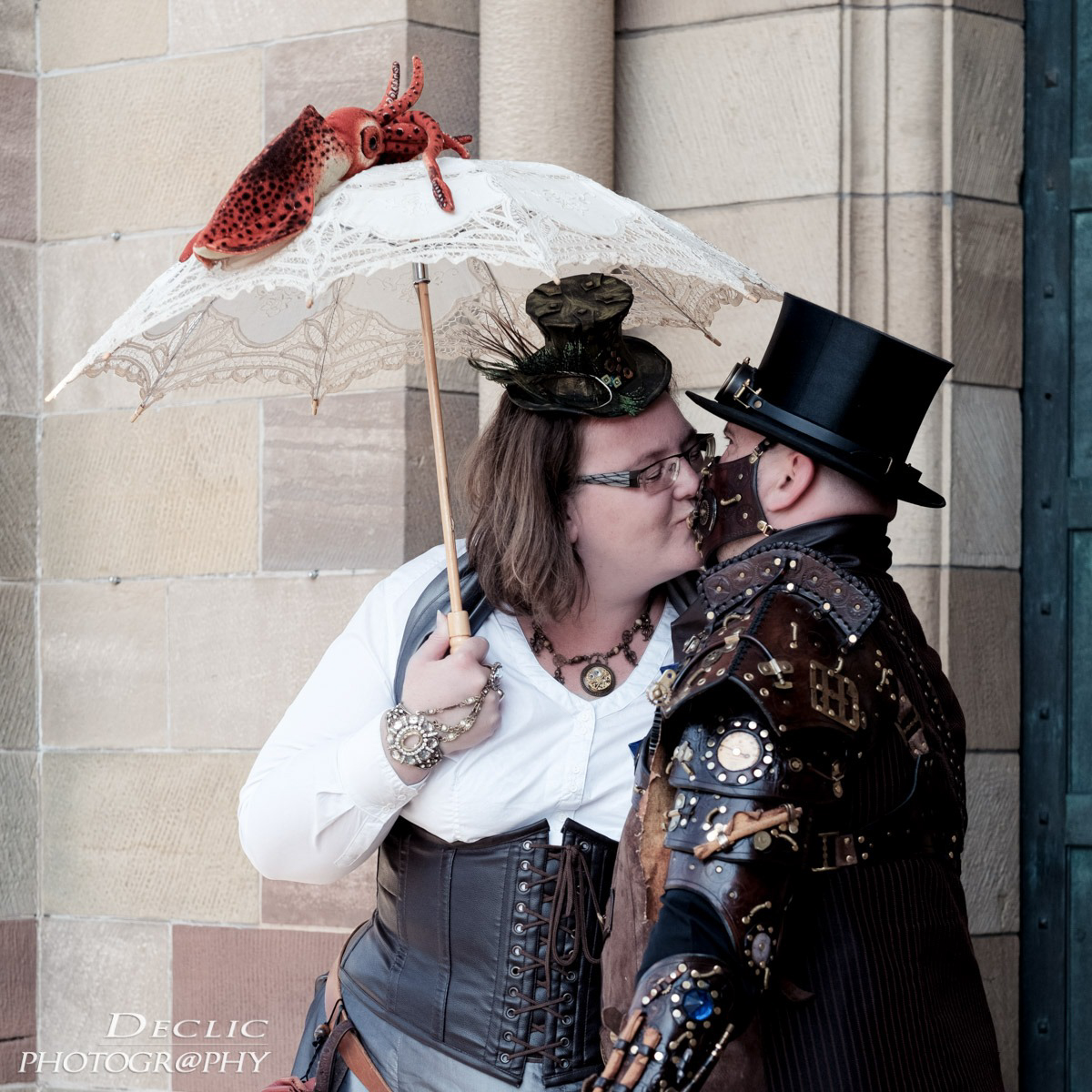 Steampunk kisses