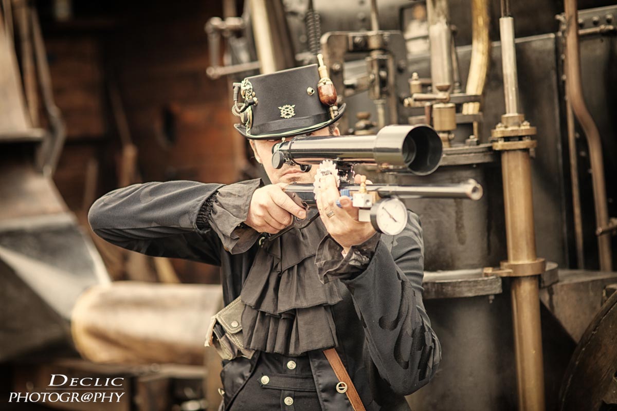 Steampunk TopHat Locomotive